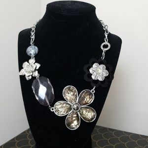 NY & Co necklace 🔺2 for $15🔺